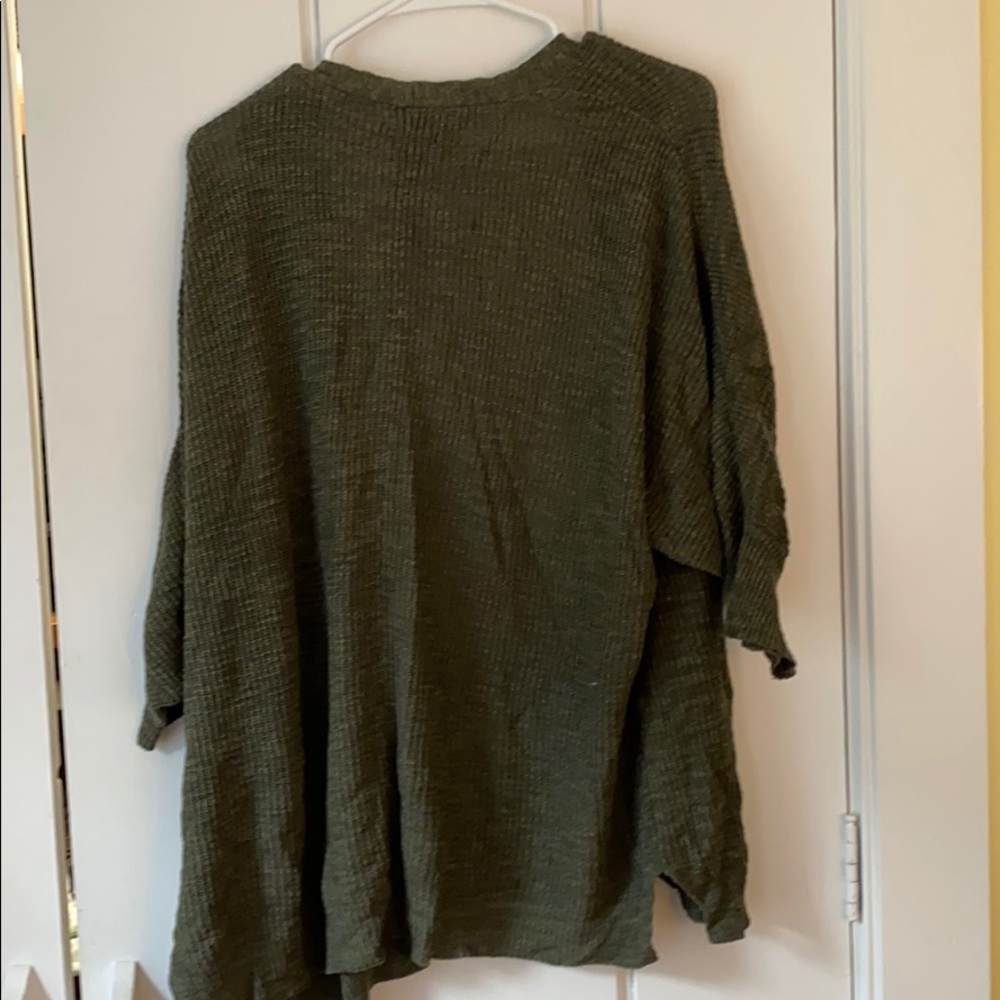 American Eagle Cardigan - Picture 4 of 5